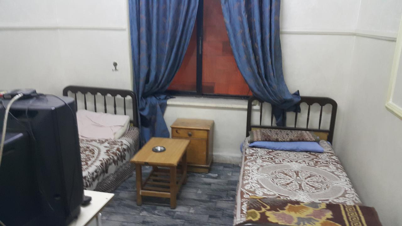 Al Adel Hostel Amman Buitenkant foto